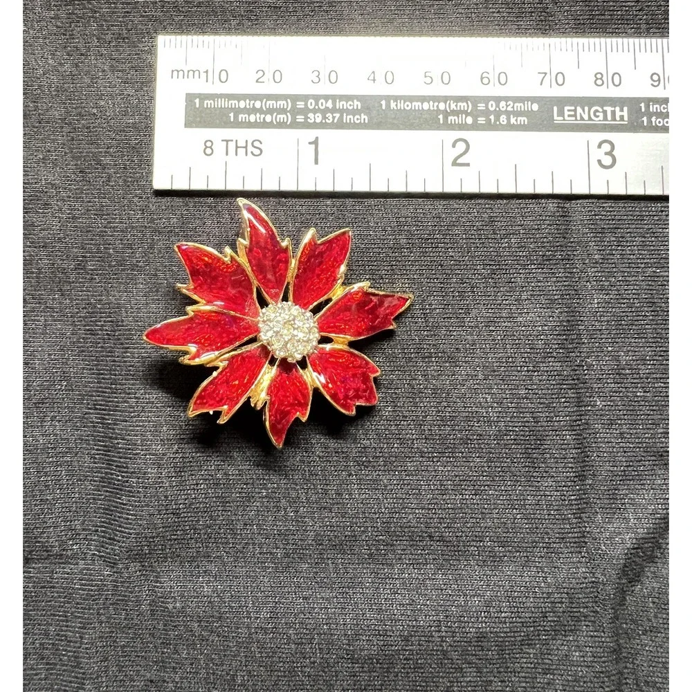 Vintage Gold Tone Red Floral Clear Crystal‎ Enamel Brooch Pin